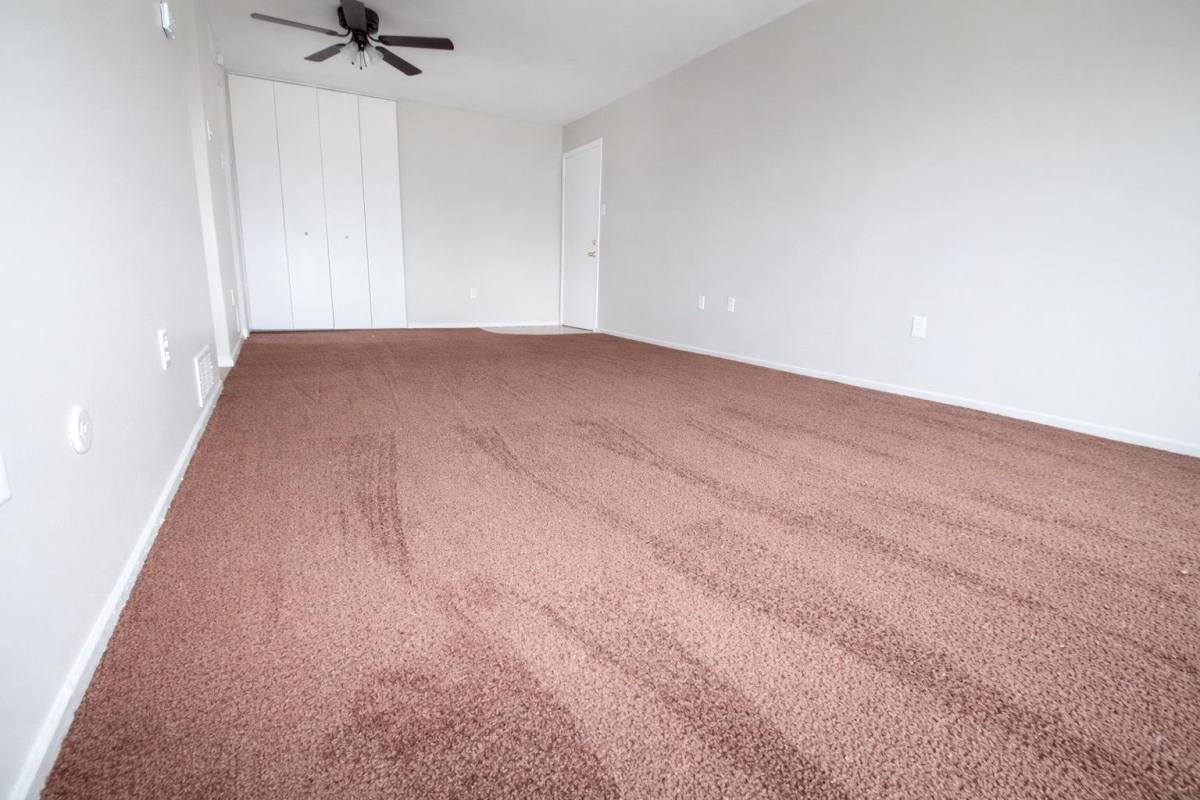 Apartment for rent at 235 W Chestnut St #140 Walnut, Washington, PA 15301