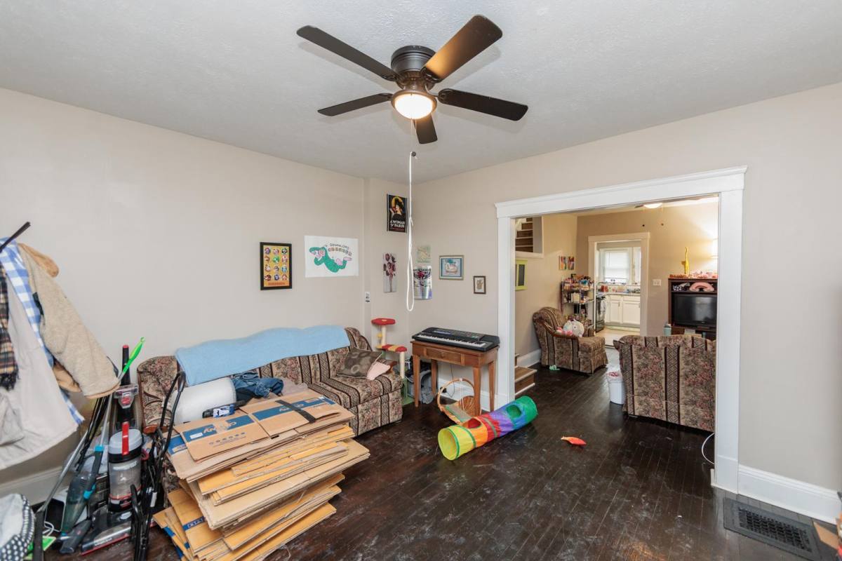 Townhouse for rent at 1446 Hopkins Ave, Lakewood, OH 44107
