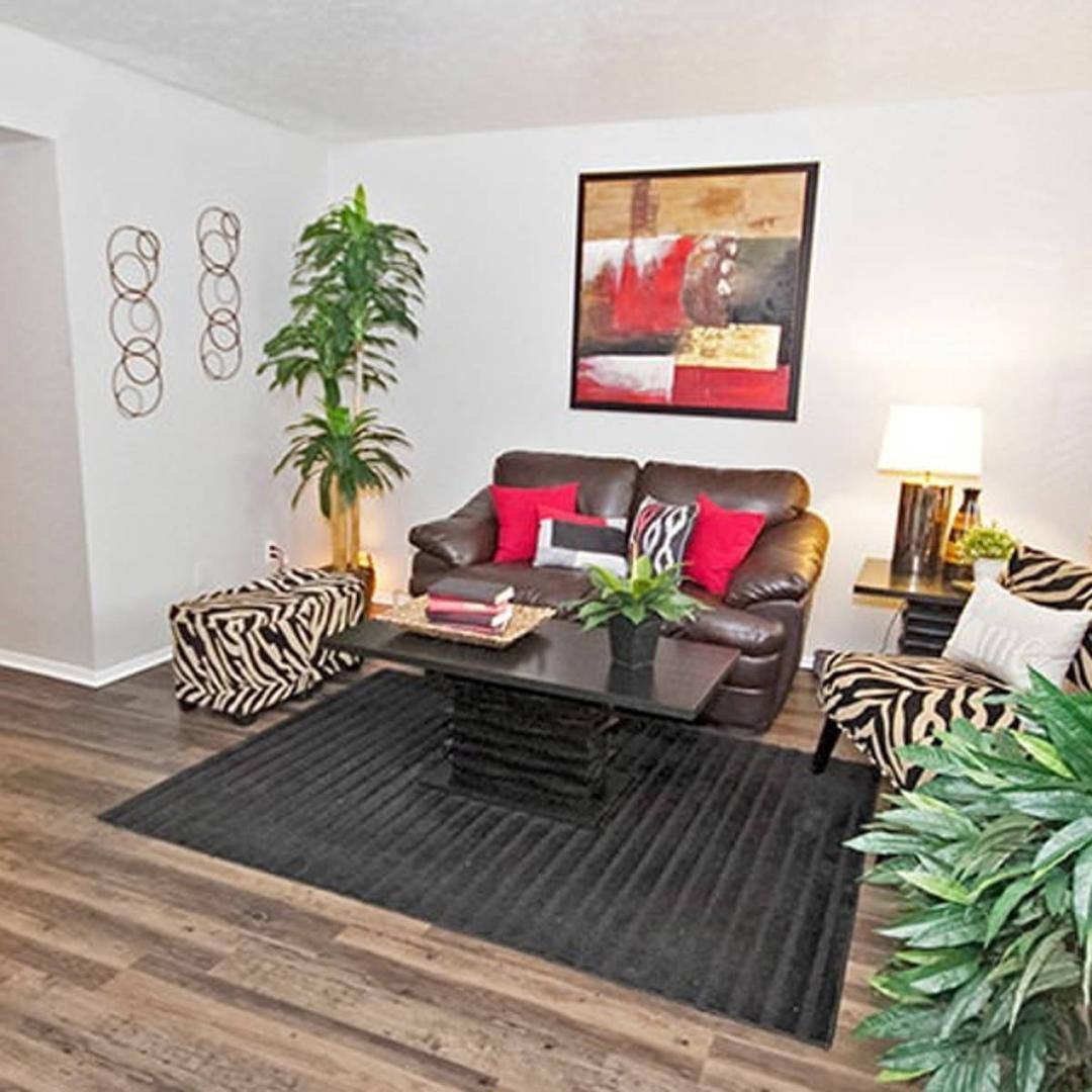 Townhouse for rent at 1369 N Hampton Rd, Desoto, TX 75115