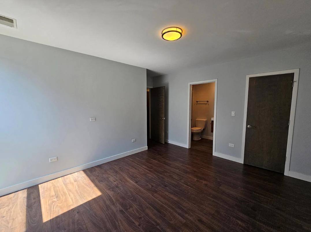 Apartment for rent at 3301 N Sheffield Ave #402, Chicago, IL 60657