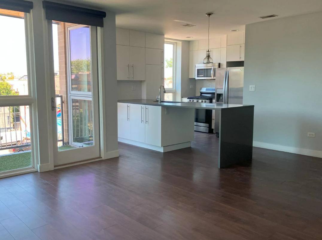 Apartment for rent at 3301 N Sheffield Ave #402, Chicago, IL 60657