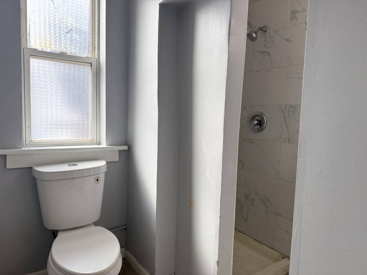 Apartment for rent at 8833 S Exchange Ave, Chicago, IL 60617