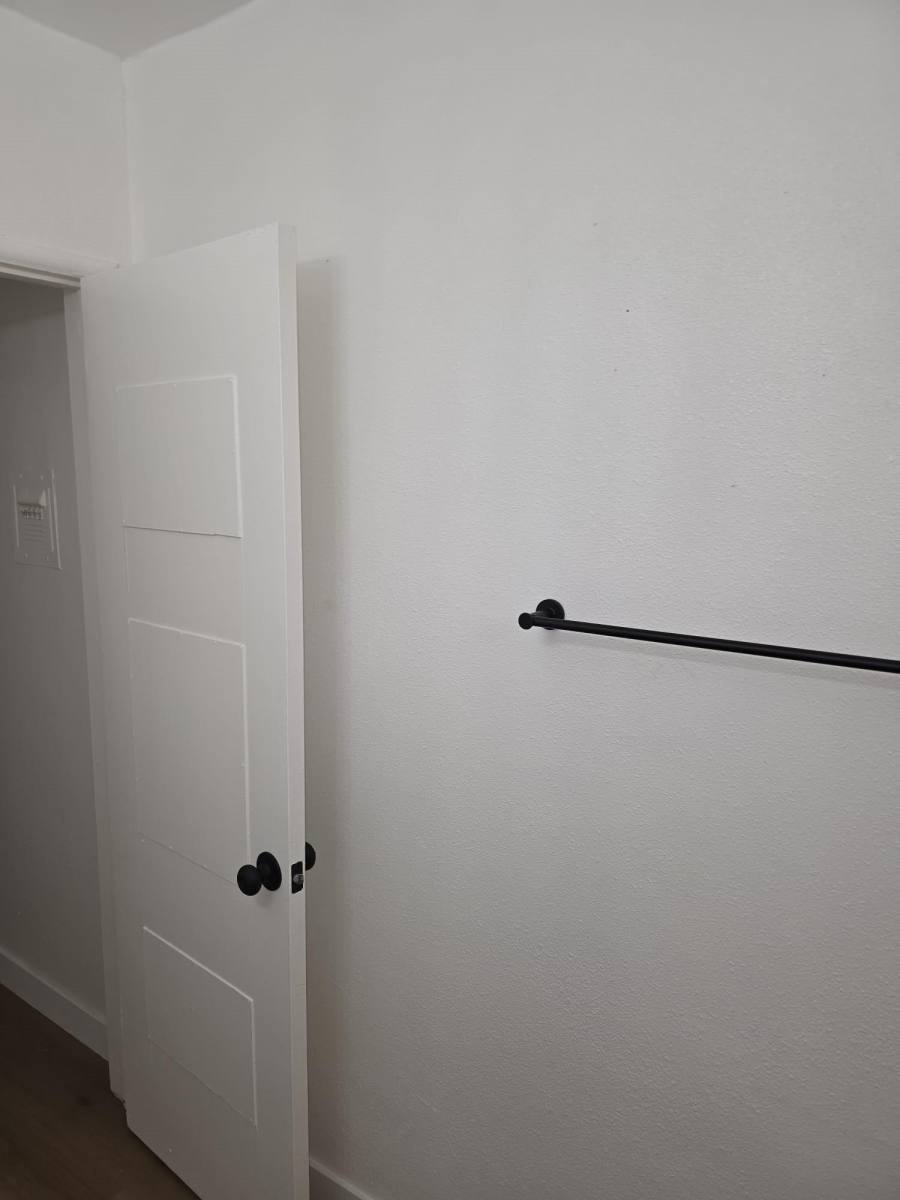 Apartment for rent at 4722 August St #4, Los Angeles, CA 90008