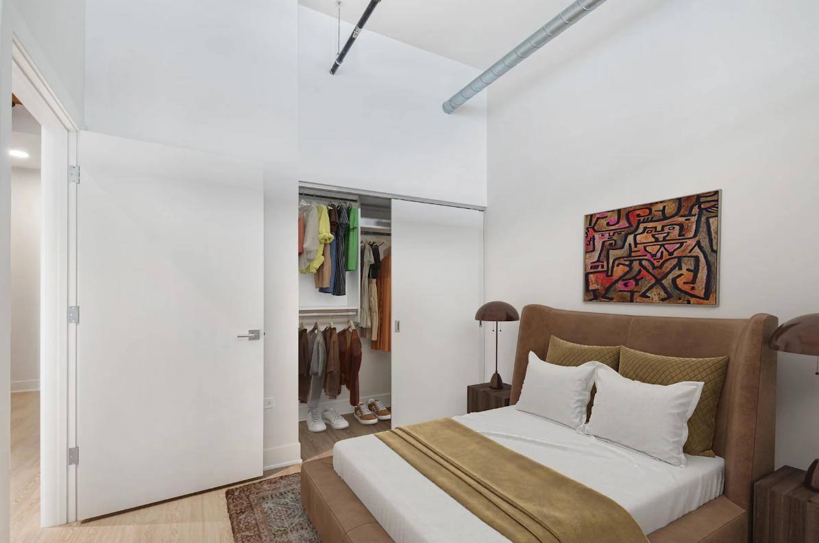Apartment for rent at 1040 W Huron St, Chicago, IL 60642