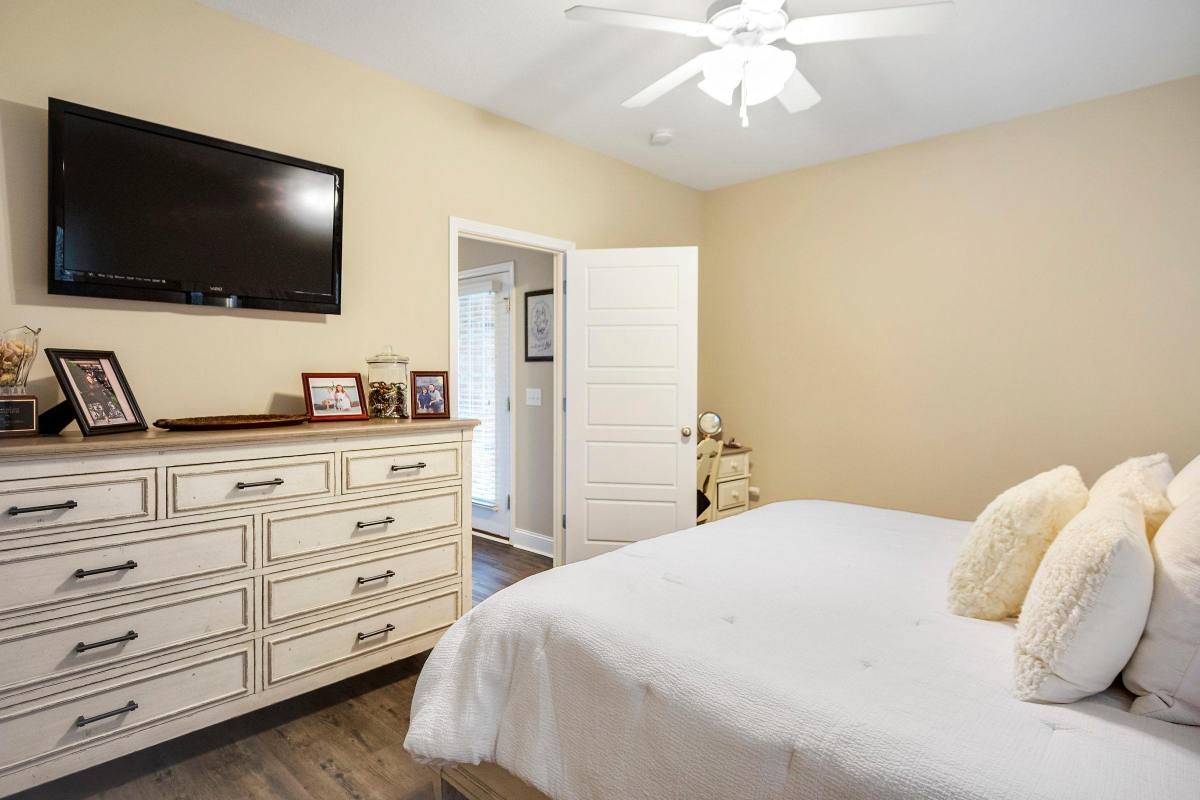 House for rent at 211 Silverthorn Dr, Brooklet, GA 30415