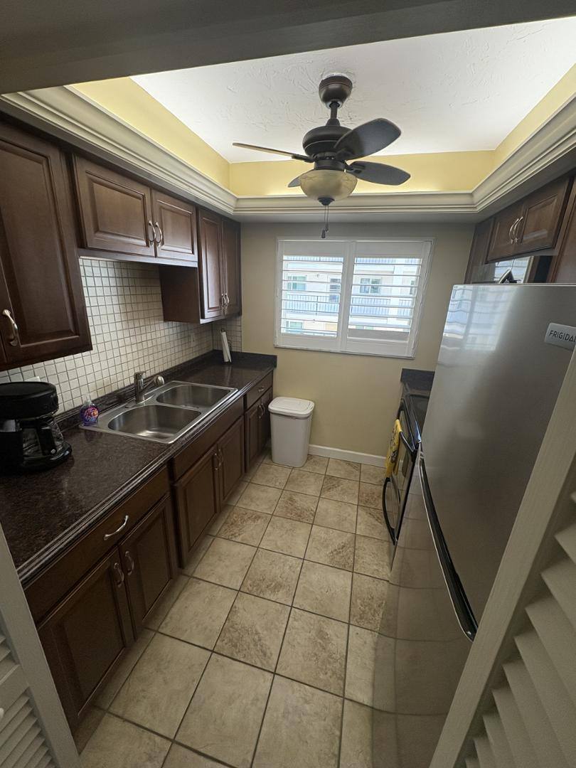 Condo for rent at Holiday Condominiums, 708 S Tamiami Trail #GIL, Venice, FL 34285