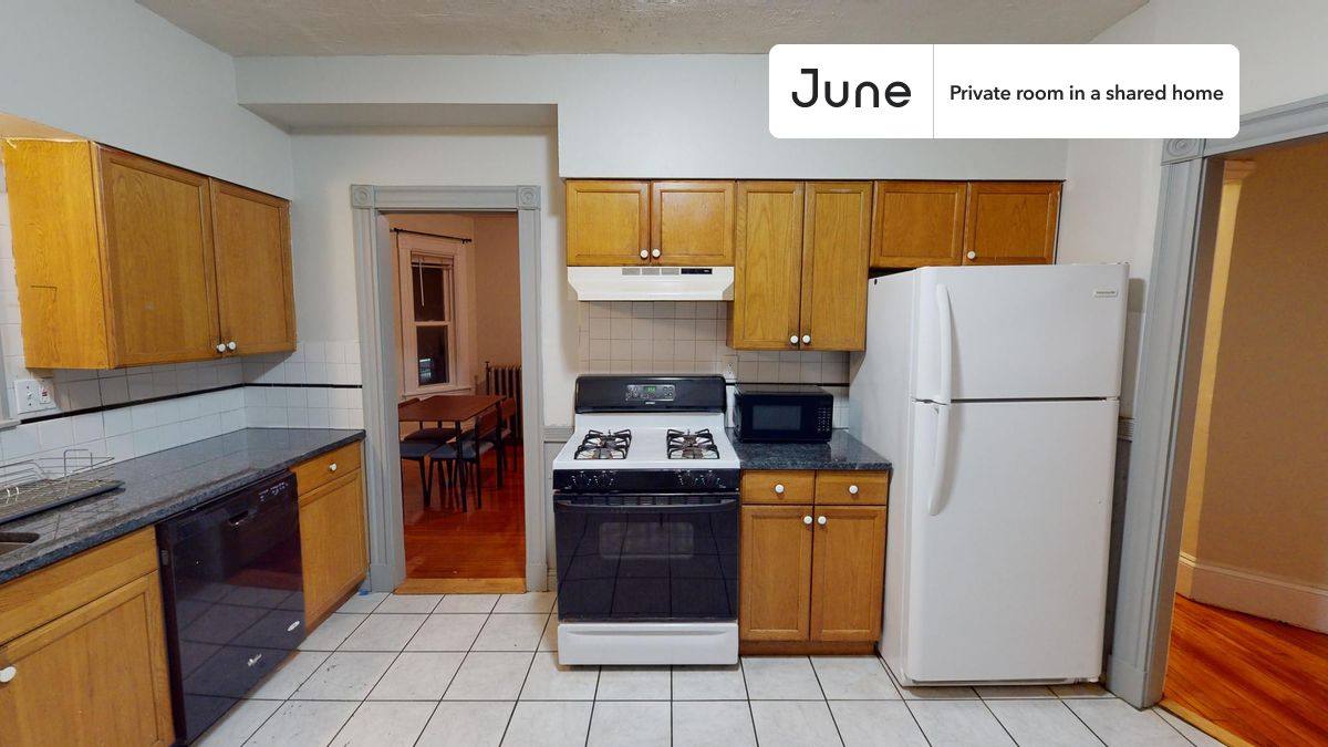 Apartment for rent at 34 Coolidge Rd #C, Allston, MA 02134