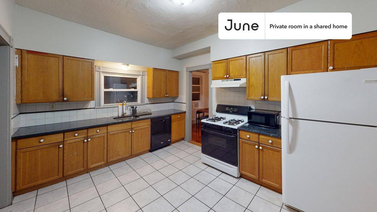 Apartment for rent at 34 Coolidge Rd #C, Allston, MA 02134