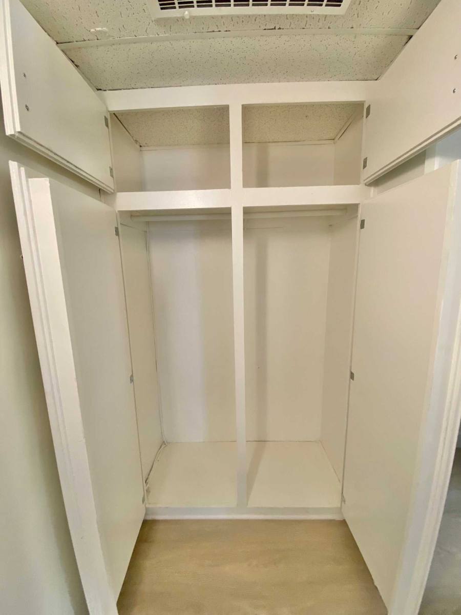 Apartment for rent at 17859 Margate St #202, Encino, CA 91316