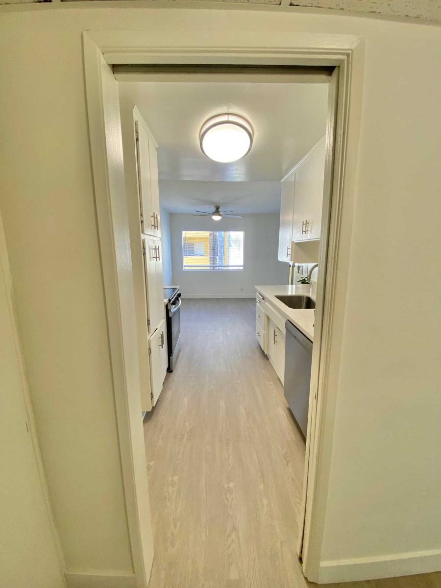 Apartment for rent at 17859 Margate St #202, Encino, CA 91316