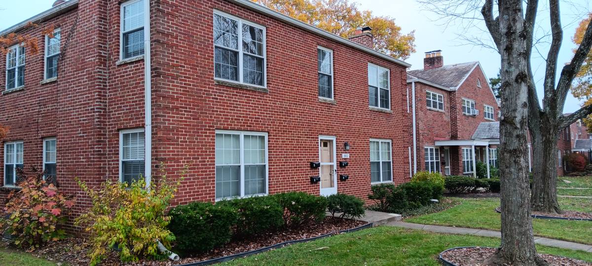 Apartment for rent at 802 Kenwick Rd, Columbus, OH 43209