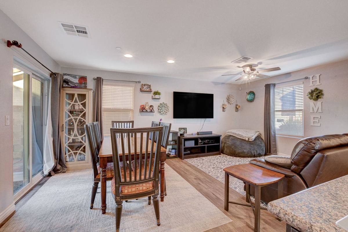 House for rent at 1045 Spotted Saddle St, Henderson, NV 89015