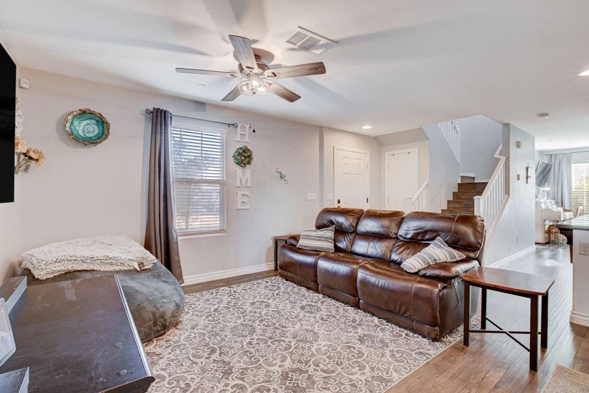House for rent at 1045 Spotted Saddle St, Henderson, NV 89015