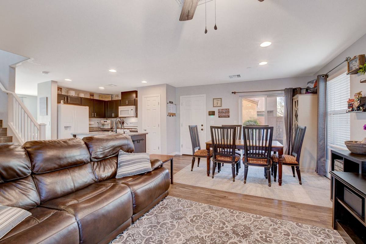 House for rent at 1045 Spotted Saddle St, Henderson, NV 89015