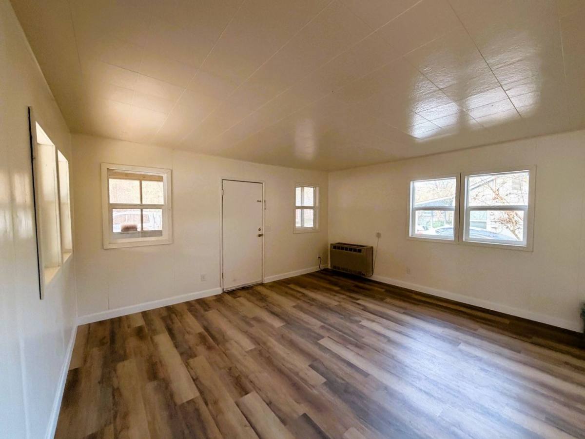 House for rent at 800 NE Short St, Myrtle Creek, OR 97457