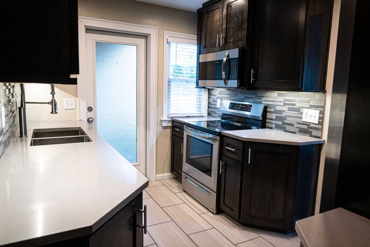 Apartment for rent at 6512 Rockhill Rd, Kansas City, MO 64131