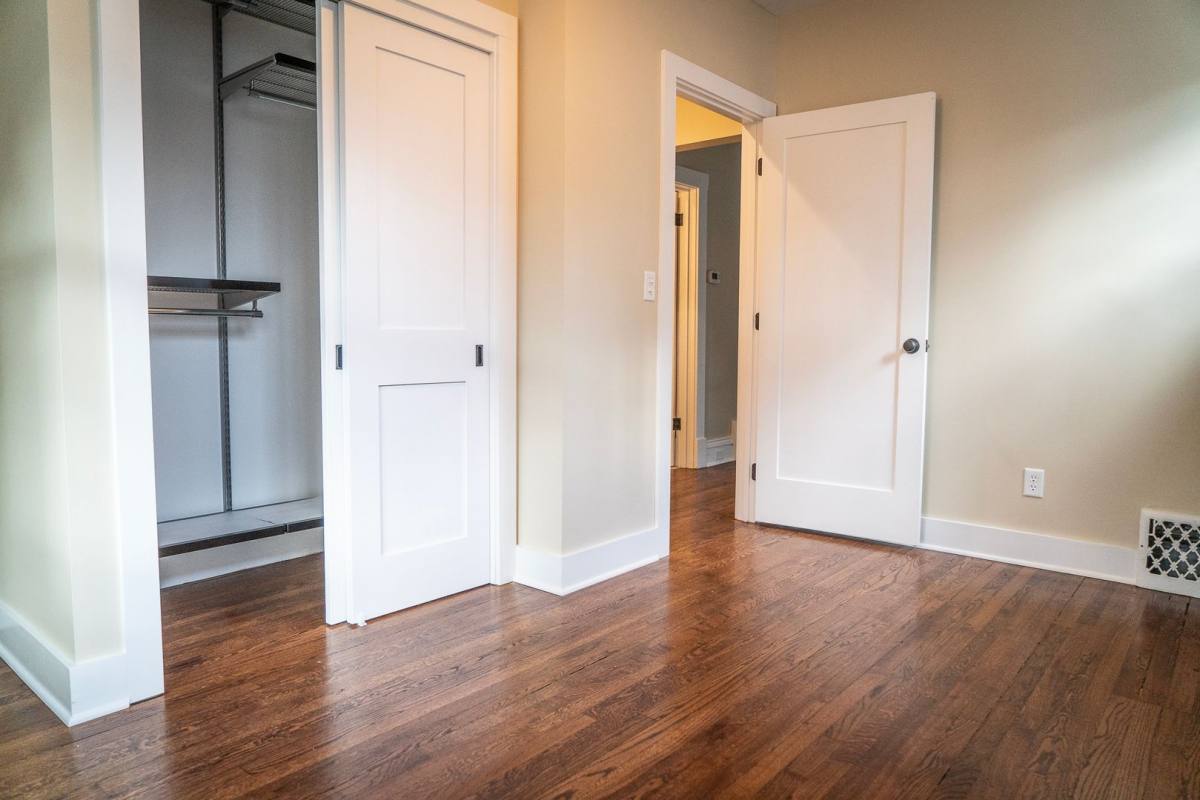 Apartment for rent at 5125 Walnut St, Kansas City, MO 64112