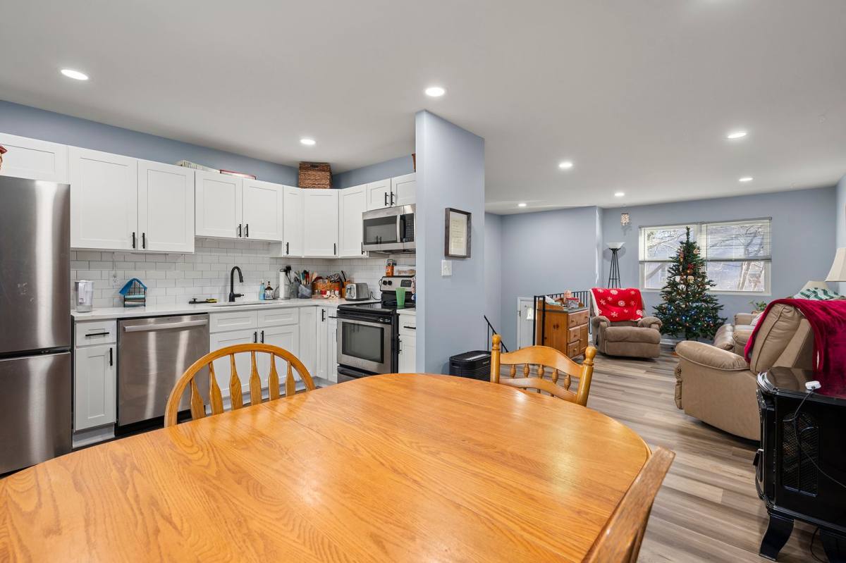 House for rent at 328 Benfield Rd, Severna Park, MD 21146