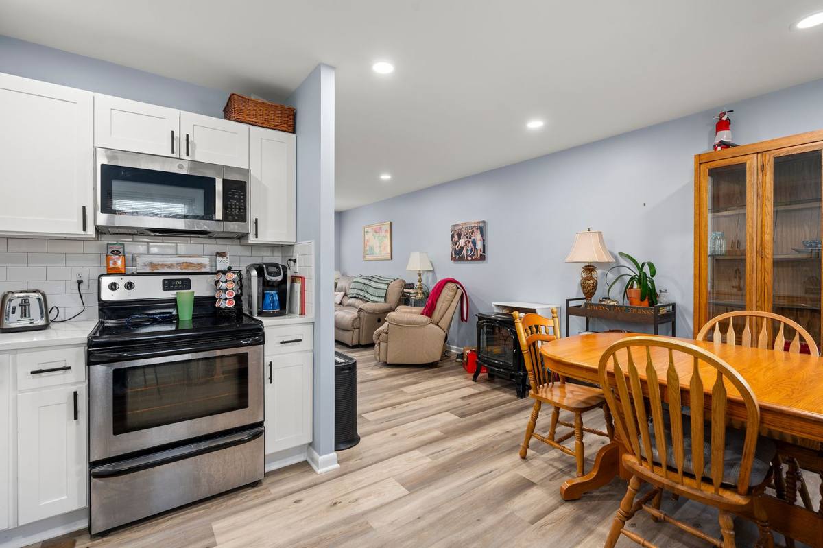 House for rent at 328 Benfield Rd, Severna Park, MD 21146