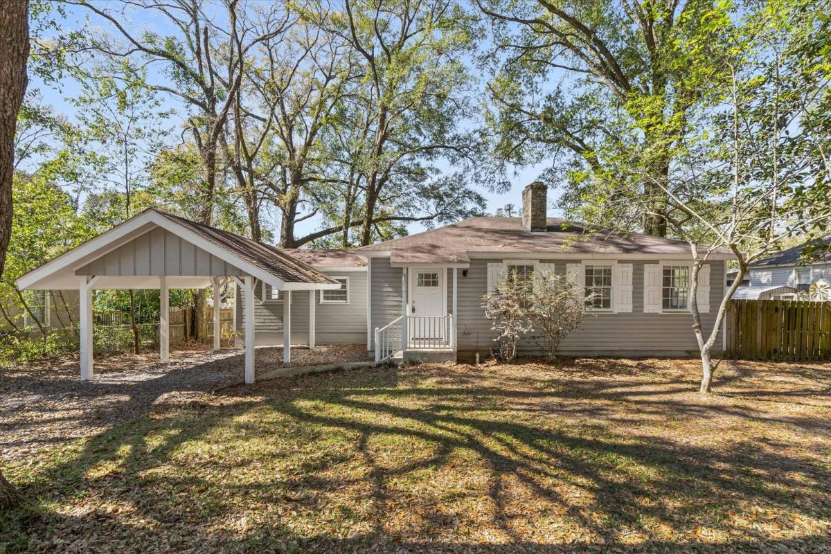 House for rent at 5213 Pineview Lane, Mobile, AL 36608