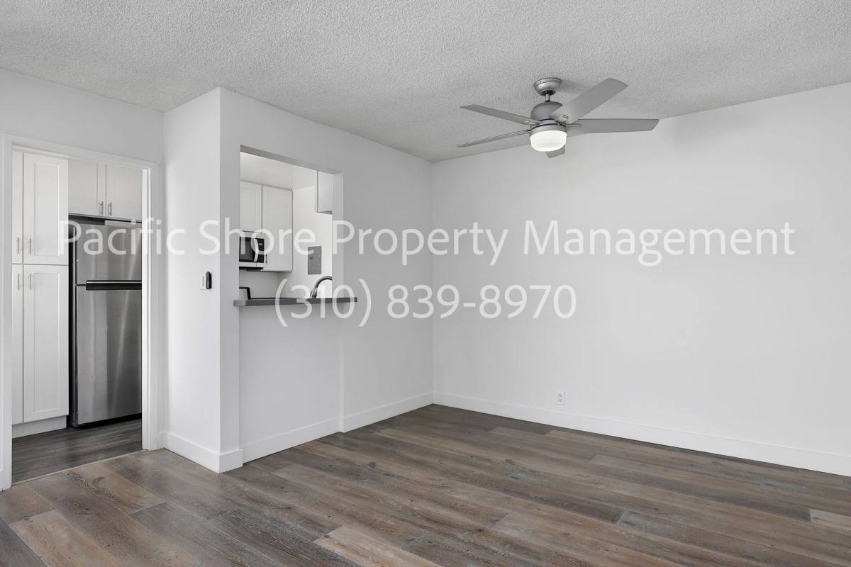 Apartment for rent at 868 N W Knoll Dr, West Hollywood, CA 90069