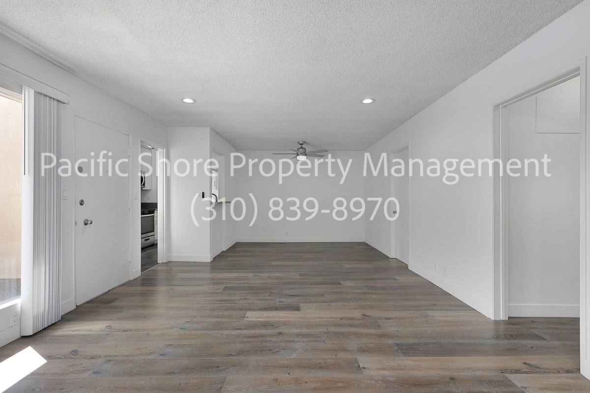 Apartment for rent at 868 N W Knoll Dr, West Hollywood, CA 90069