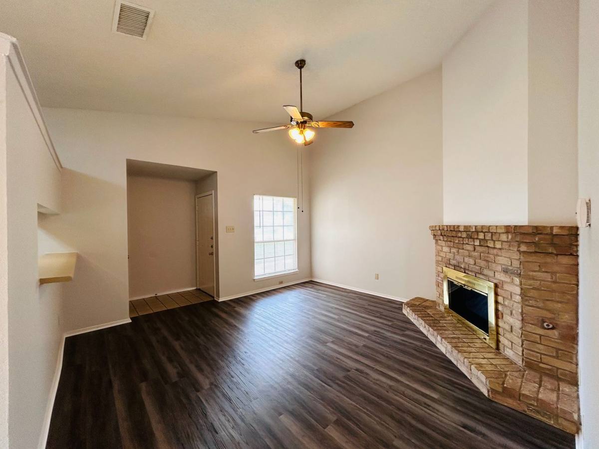 Apartment for rent at 416 Greenlawn Blvd, Round Rock, TX 78664