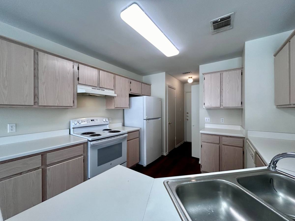 Apartment for rent at 9703 Nightjar Dr, Austin, TX 78748