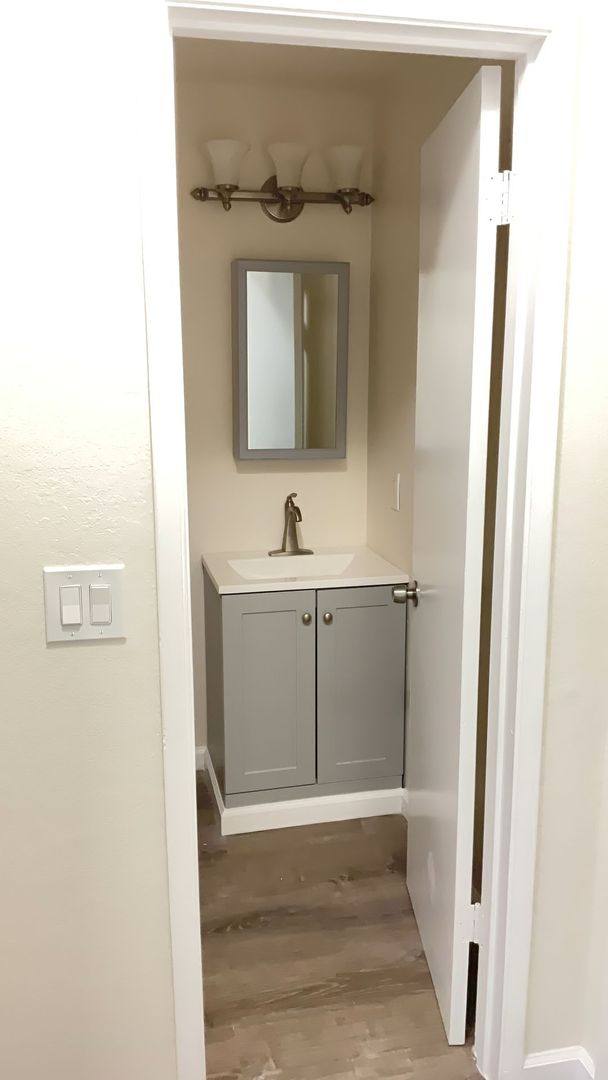Apartment for rent at 537 Nevin Ave, Richmond, CA 94801
