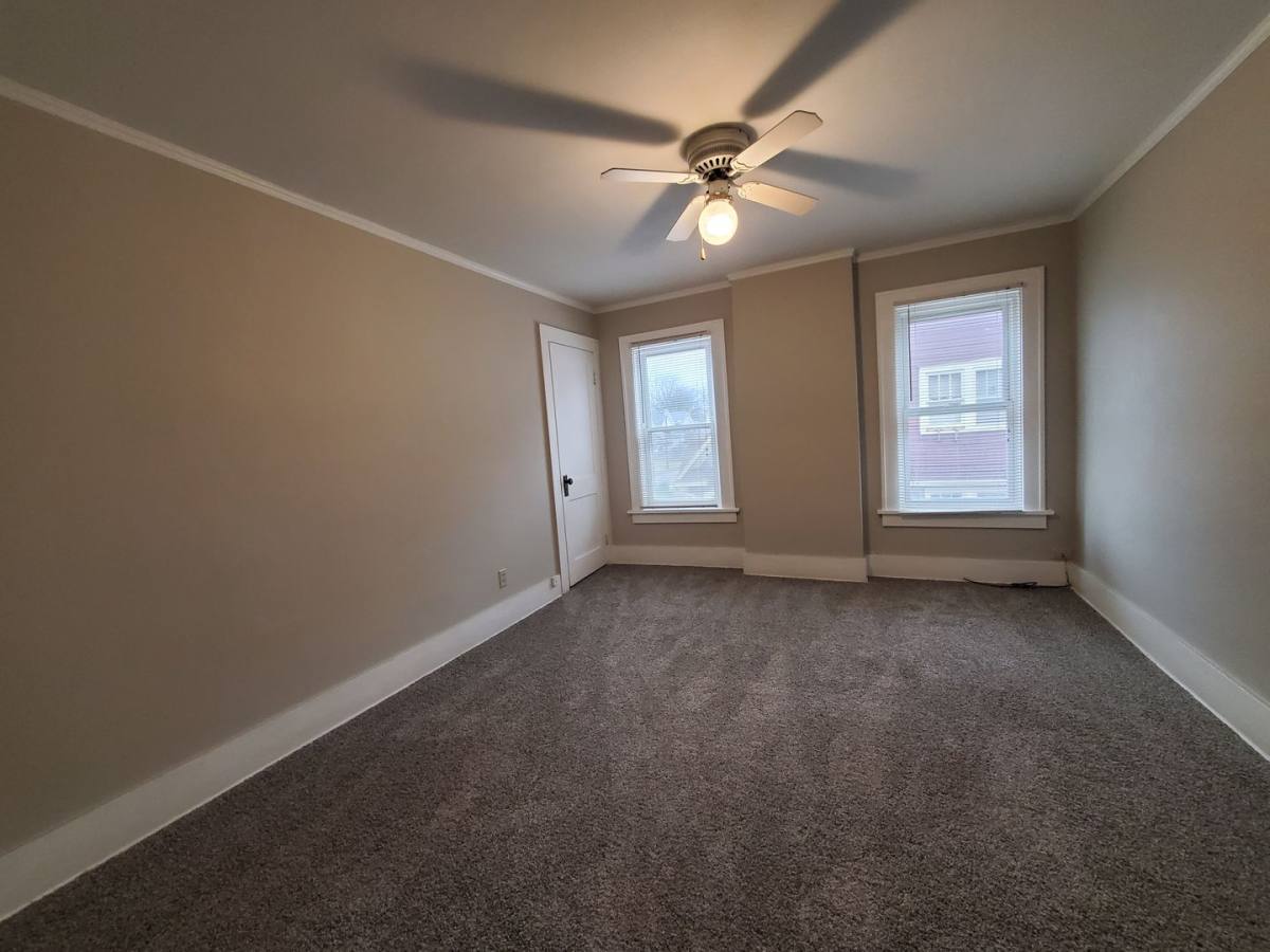 House for rent at 924 Hamlin St, Akron, OH 44320