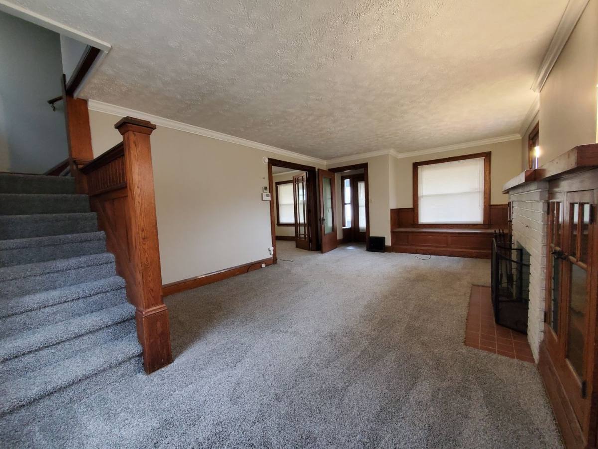 House for rent at 924 Hamlin St, Akron, OH 44320