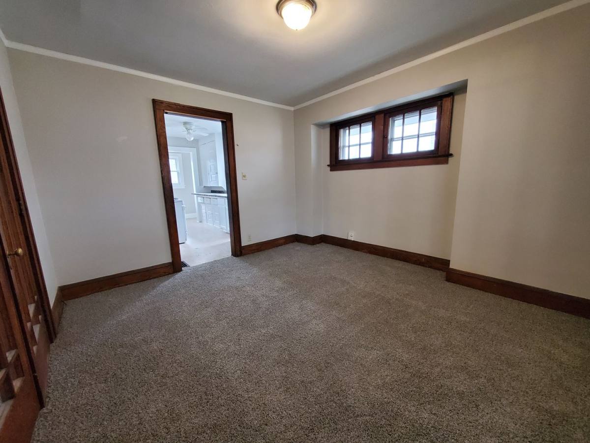 House for rent at 924 Hamlin St, Akron, OH 44320