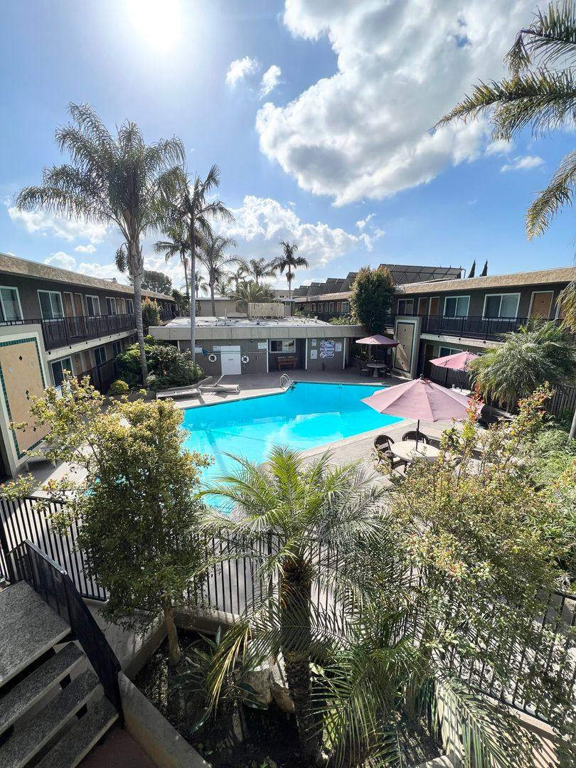 Apartment for rent at 3734 W El Segundo Blvd, Hawthorne, CA 90250