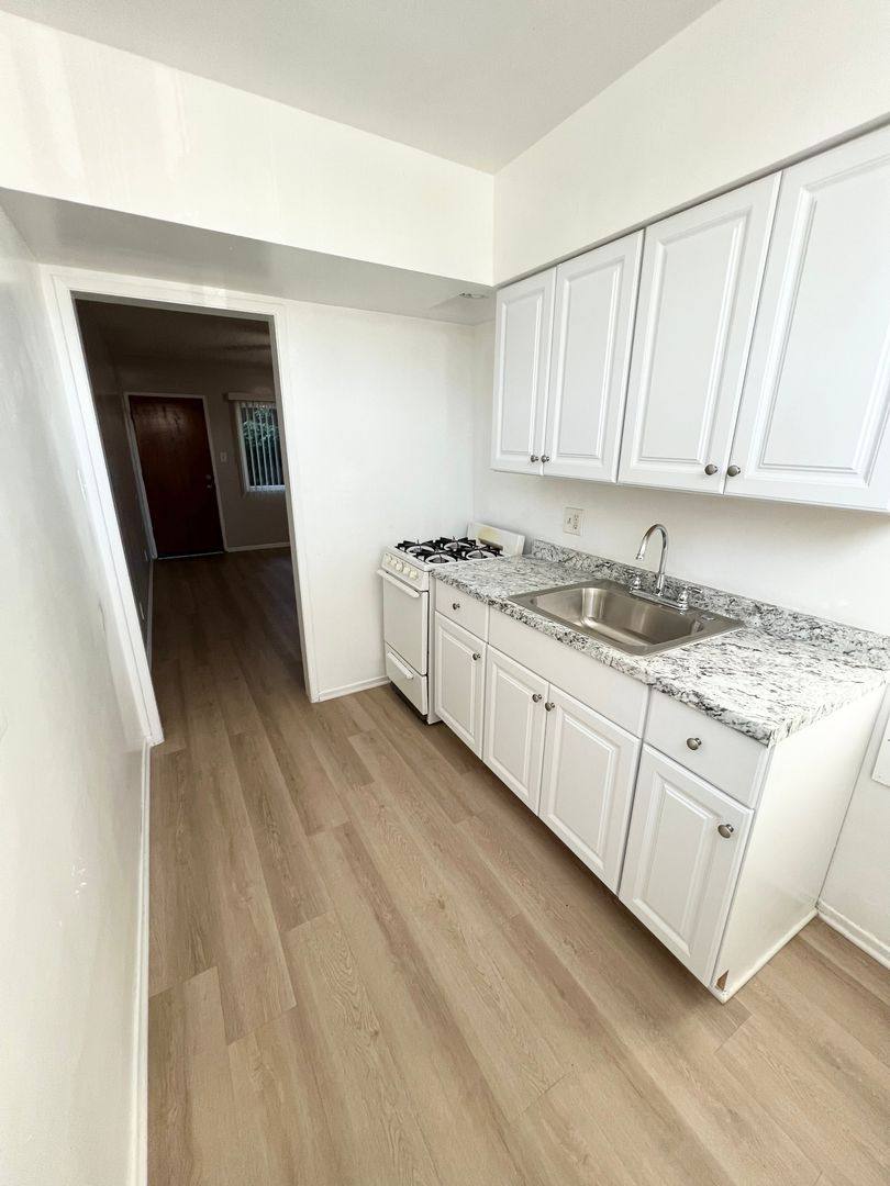Apartment for rent at 3734 W El Segundo Blvd, Hawthorne, CA 90250
