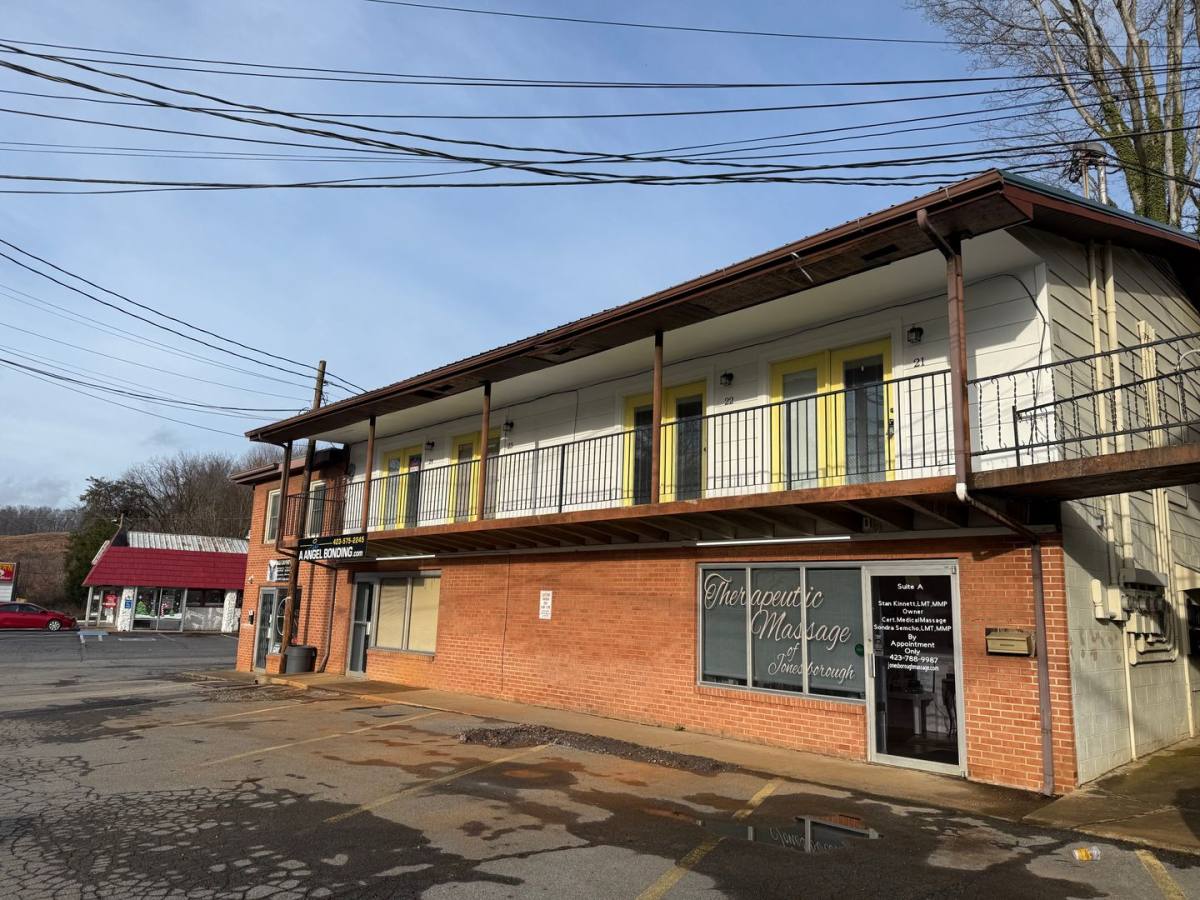 Apartment for rent at 404 W Jackson Blvd, Jonesborough, TN 37659