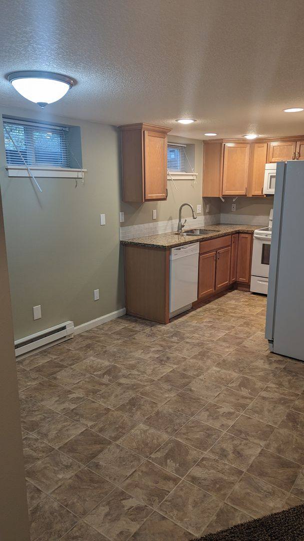 Apartment for rent at 11236 NE Oregon St, Portland, OR 97220