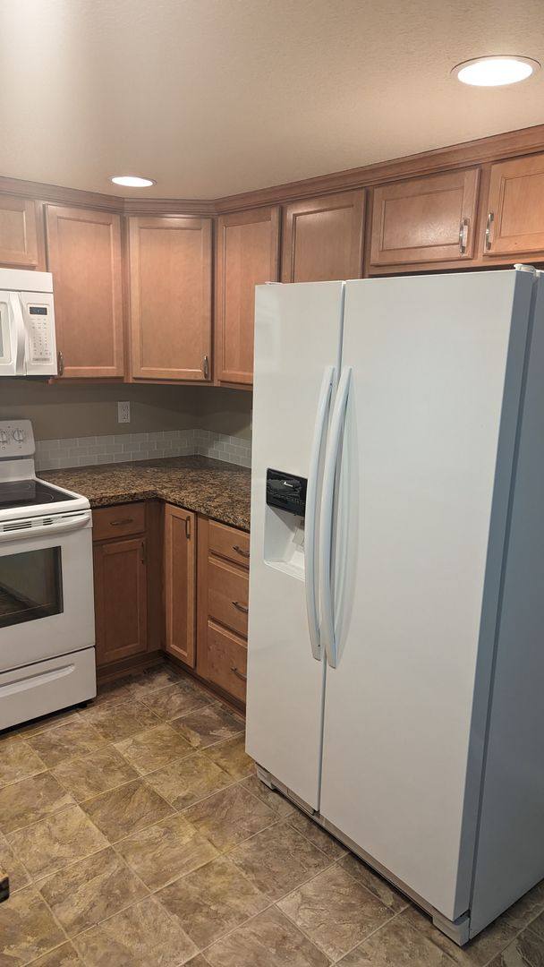 Apartment for rent at 11236 NE Oregon St, Portland, OR 97220