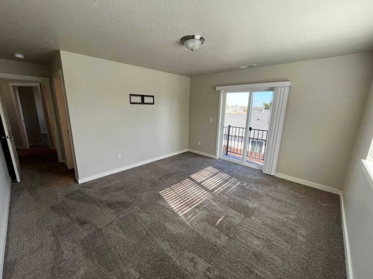 Townhouse for rent at 63159 NE De Haviland St, Bend, OR 97701