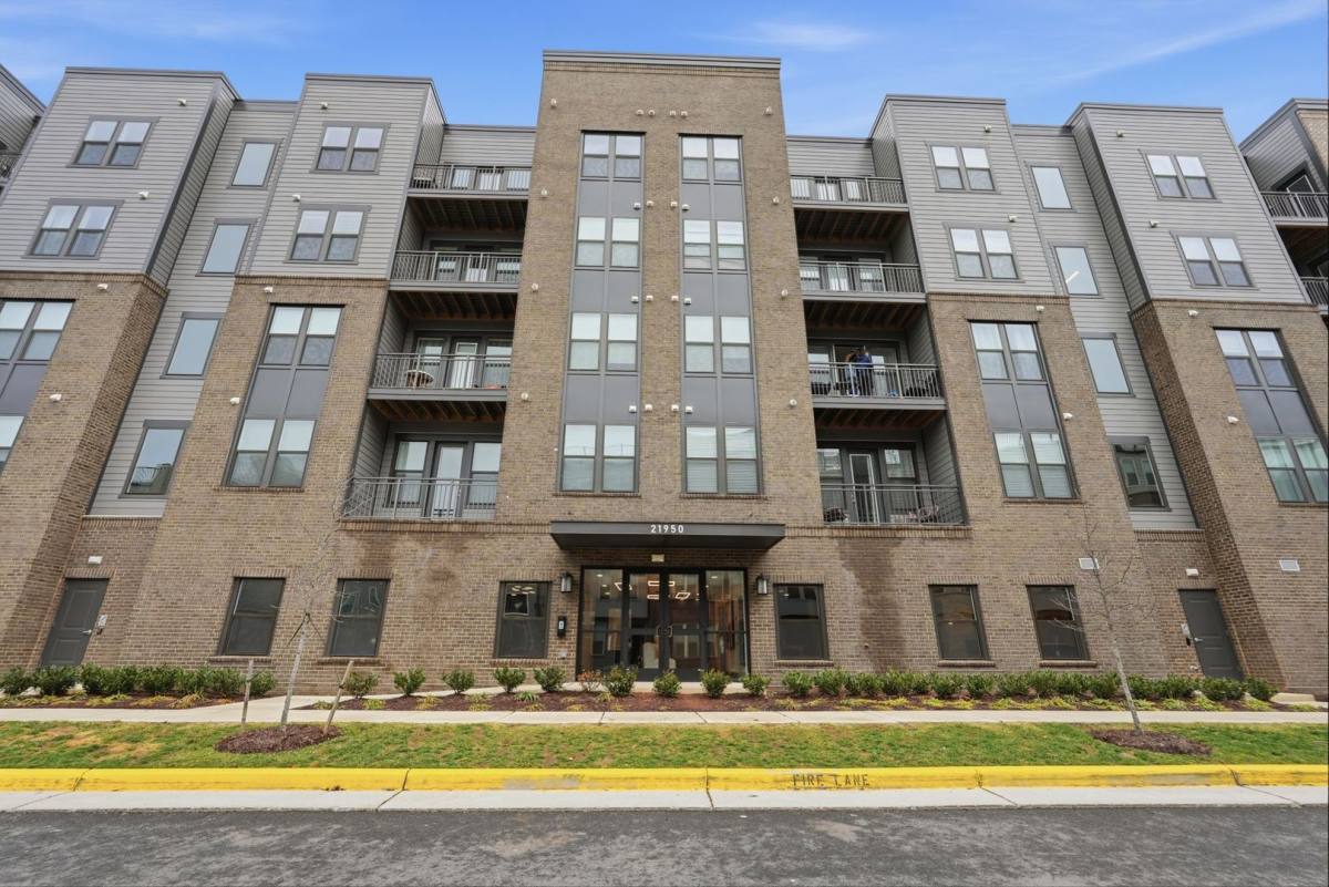 Condo for rent at 21950 Garganey Terrace, Ashburn, VA 20147