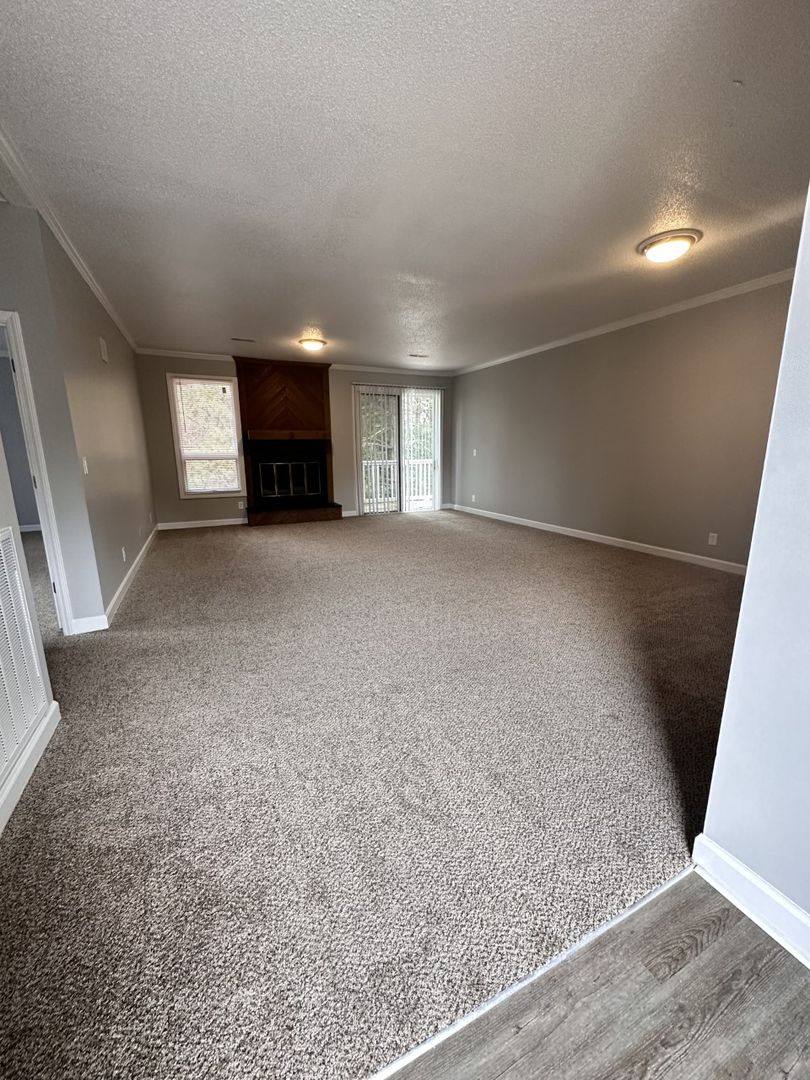 Apartment for rent at 208 Forest View Court, Winston Salem, NC 27104