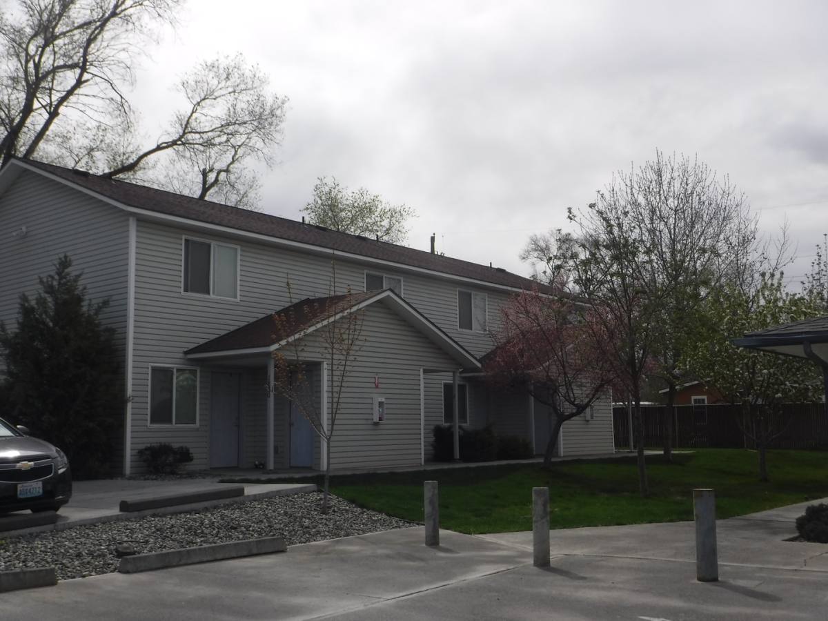 Apartment for rent at 1830 W Crouse St, Moses Lake, WA 98837