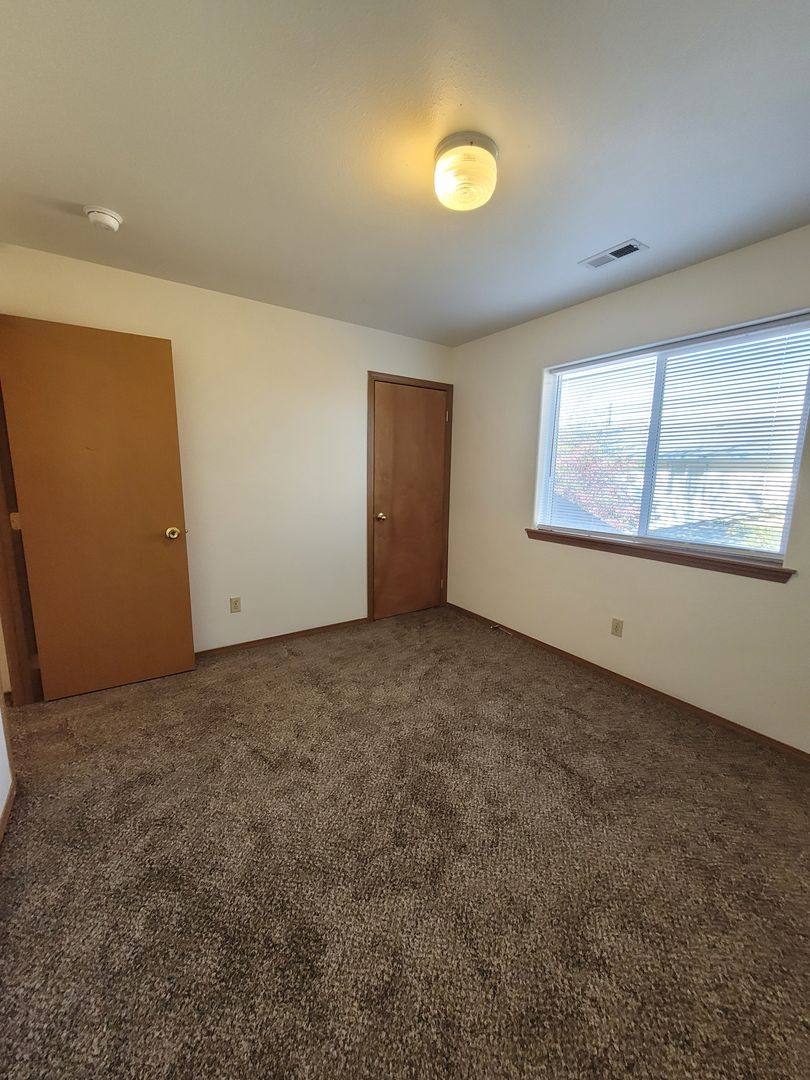 Apartment for rent at 1830 W Crouse St, Moses Lake, WA 98837