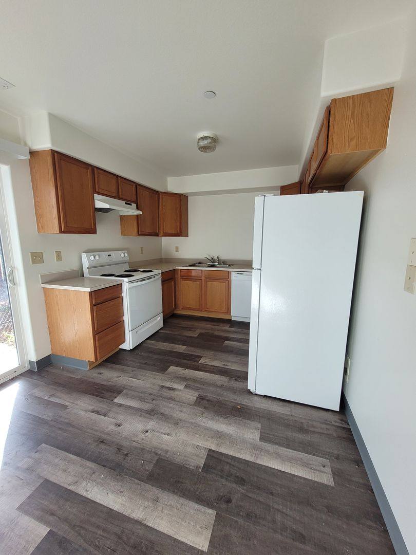 Apartment for rent at 1830 W Crouse St, Moses Lake, WA 98837