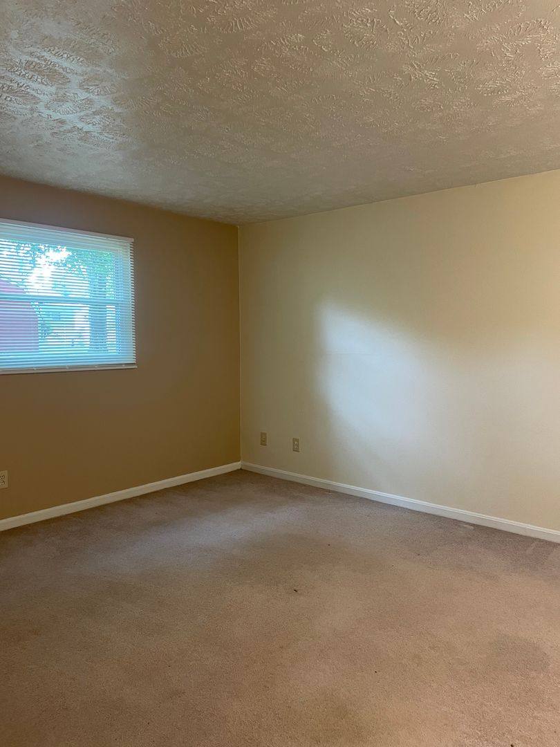 Apartment for rent at 333 Maplewood Dr, Cortland, OH 44410