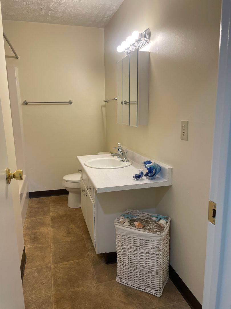 Apartment for rent at 333 Maplewood Dr, Cortland, OH 44410