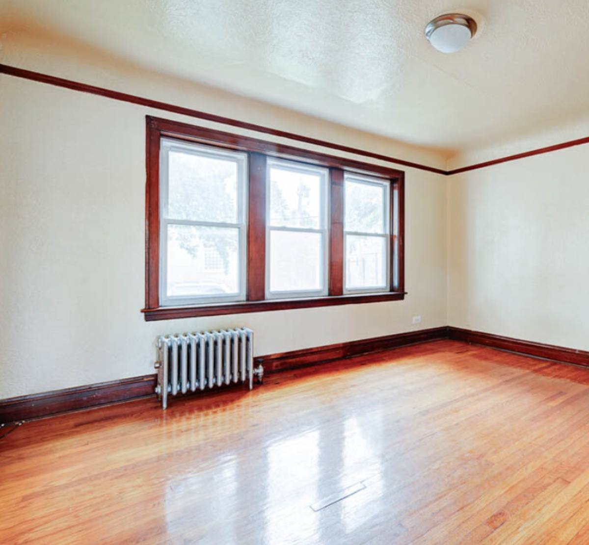 Apartment for rent at 2457-59 N Central Ave -5555-5559 W Altgeld St, Chicago, IL 60639