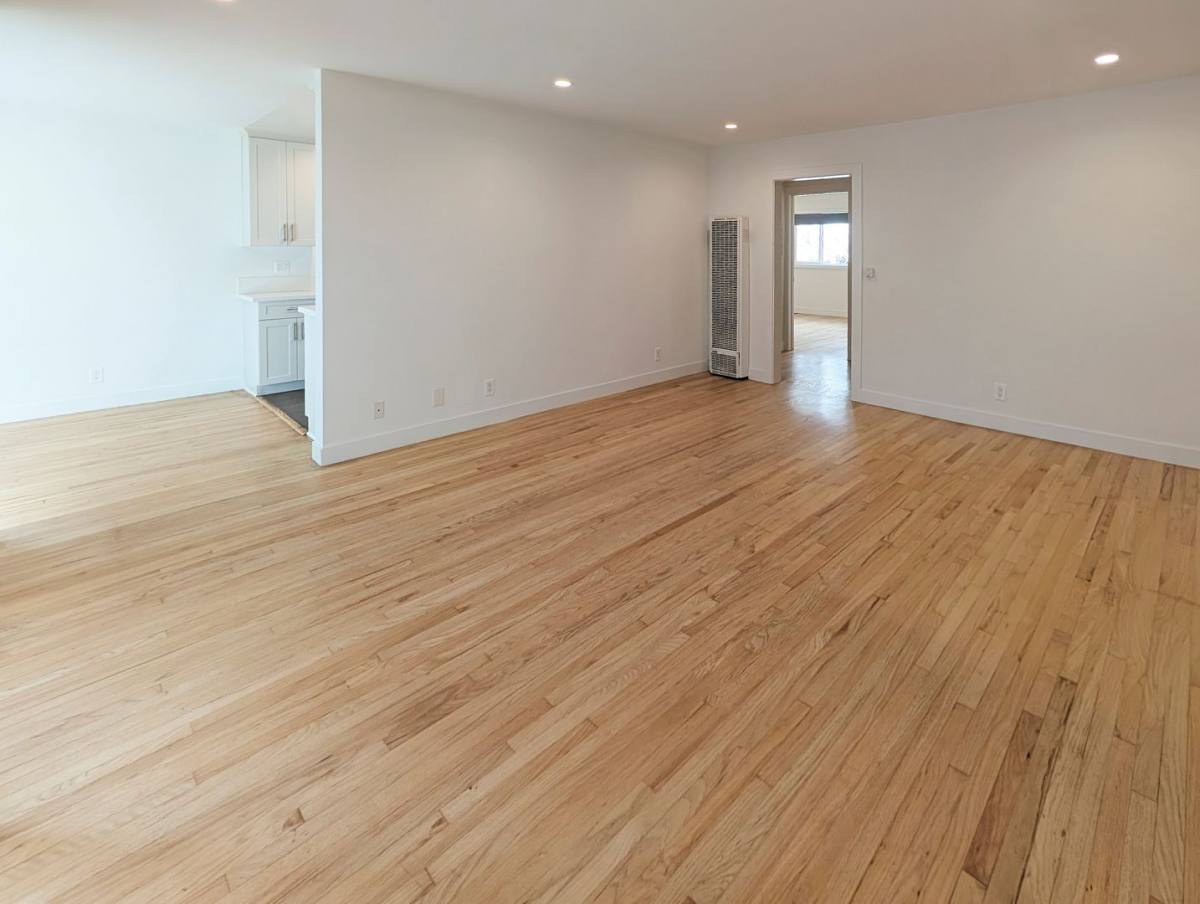 Apartment for rent at 1044-1048 7th St, Santa Monica, CA 90403