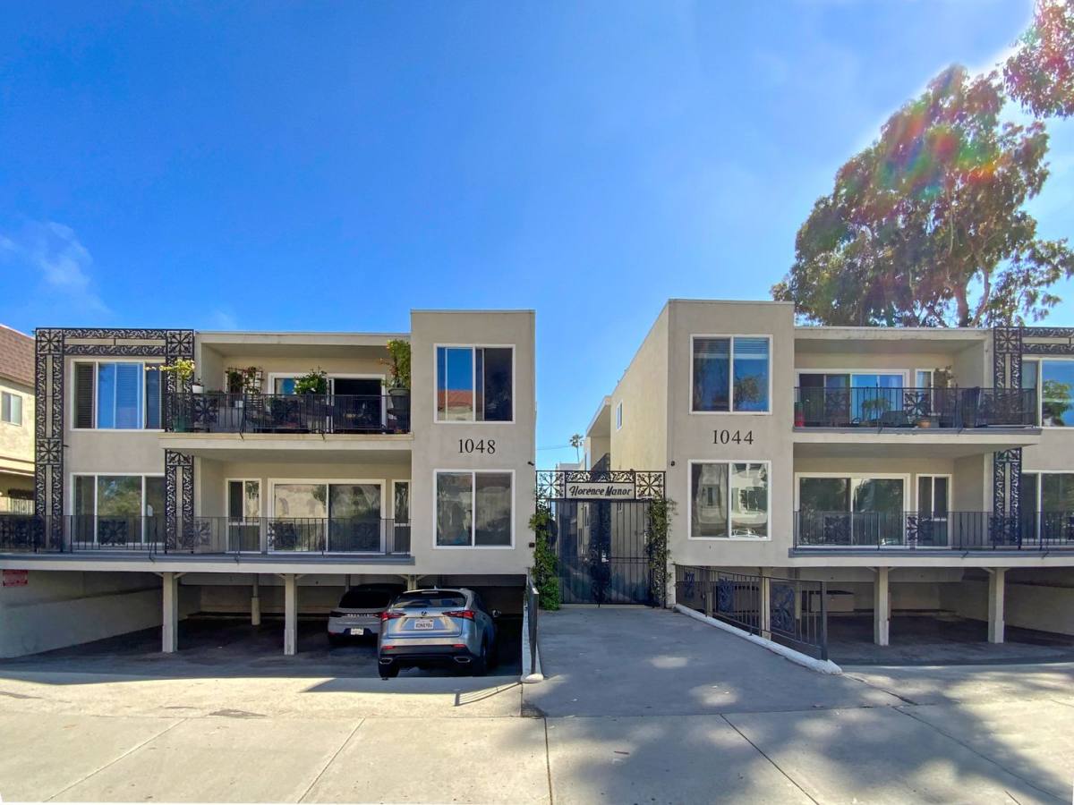 Apartment for rent at 1044-1048 7th St, Santa Monica, CA 90403