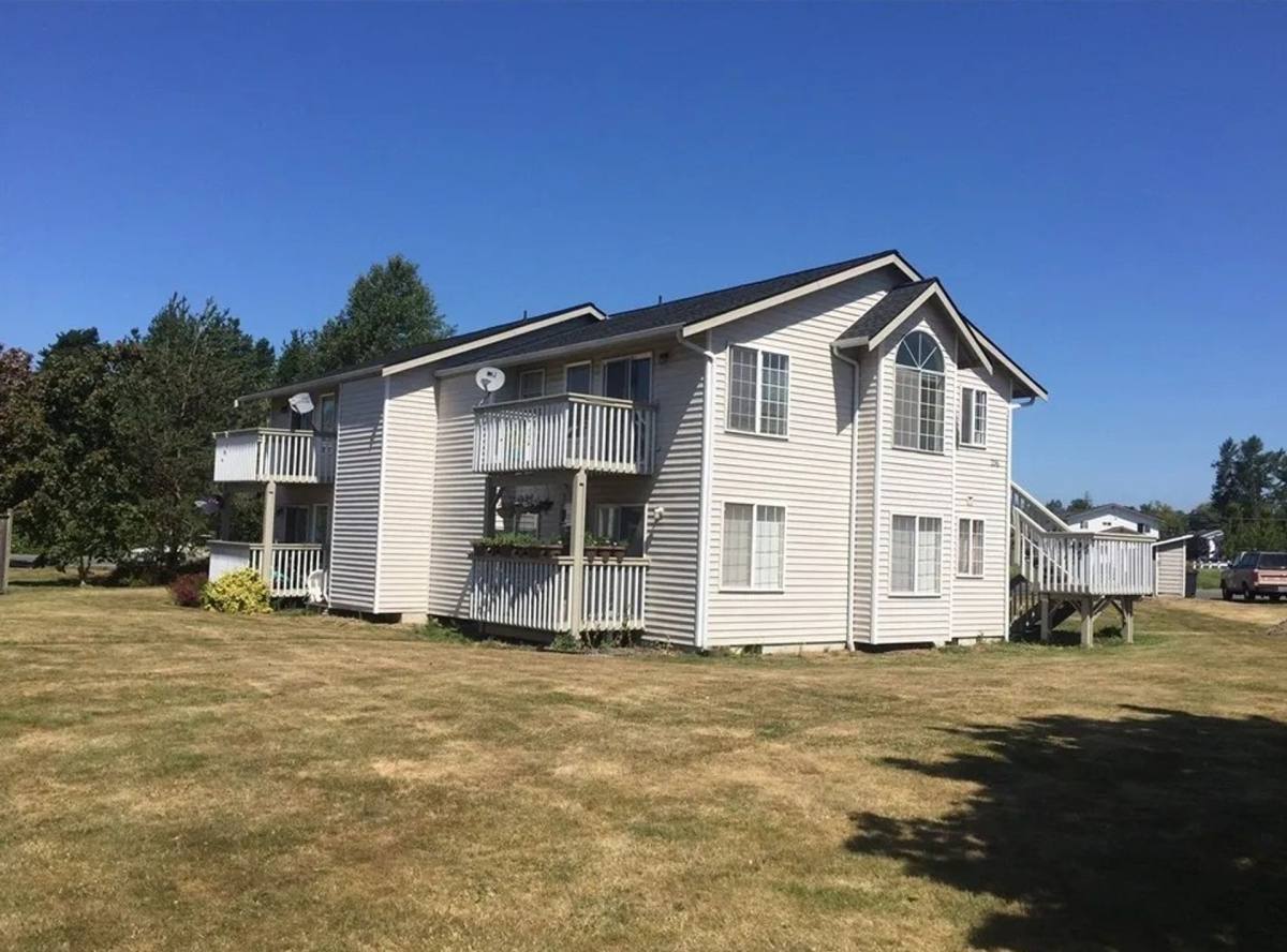 Apartment for rent at 756 F St, Blaine, WA 98230