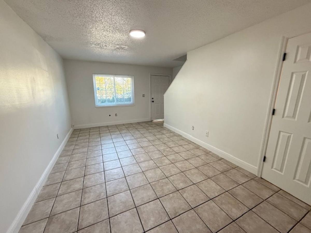 Townhouse for rent at 137 Garden Dr, Winter Springs, FL 32708